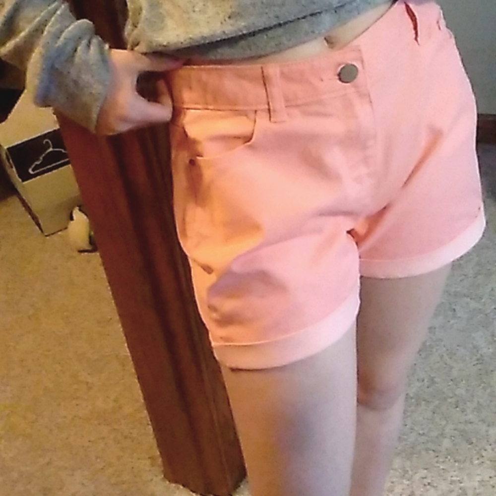 Cute high rise pink shorts